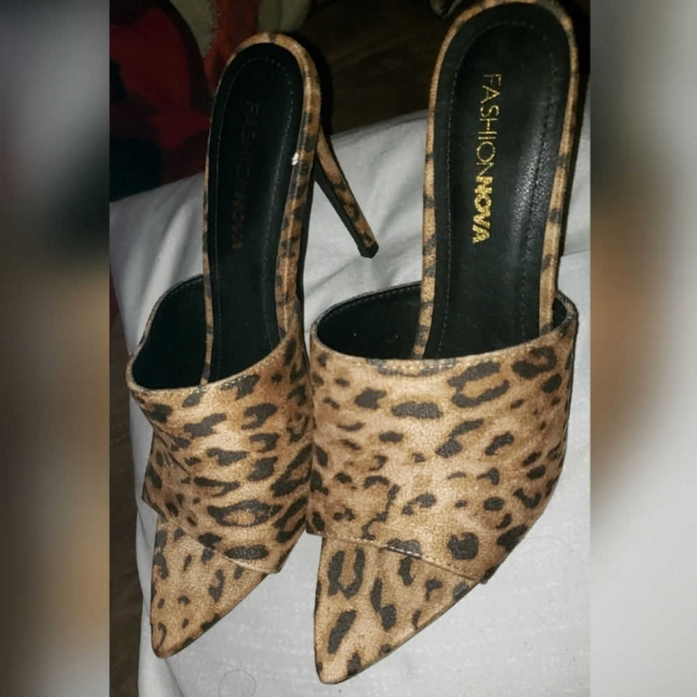 Fashion Nova opened toe heels